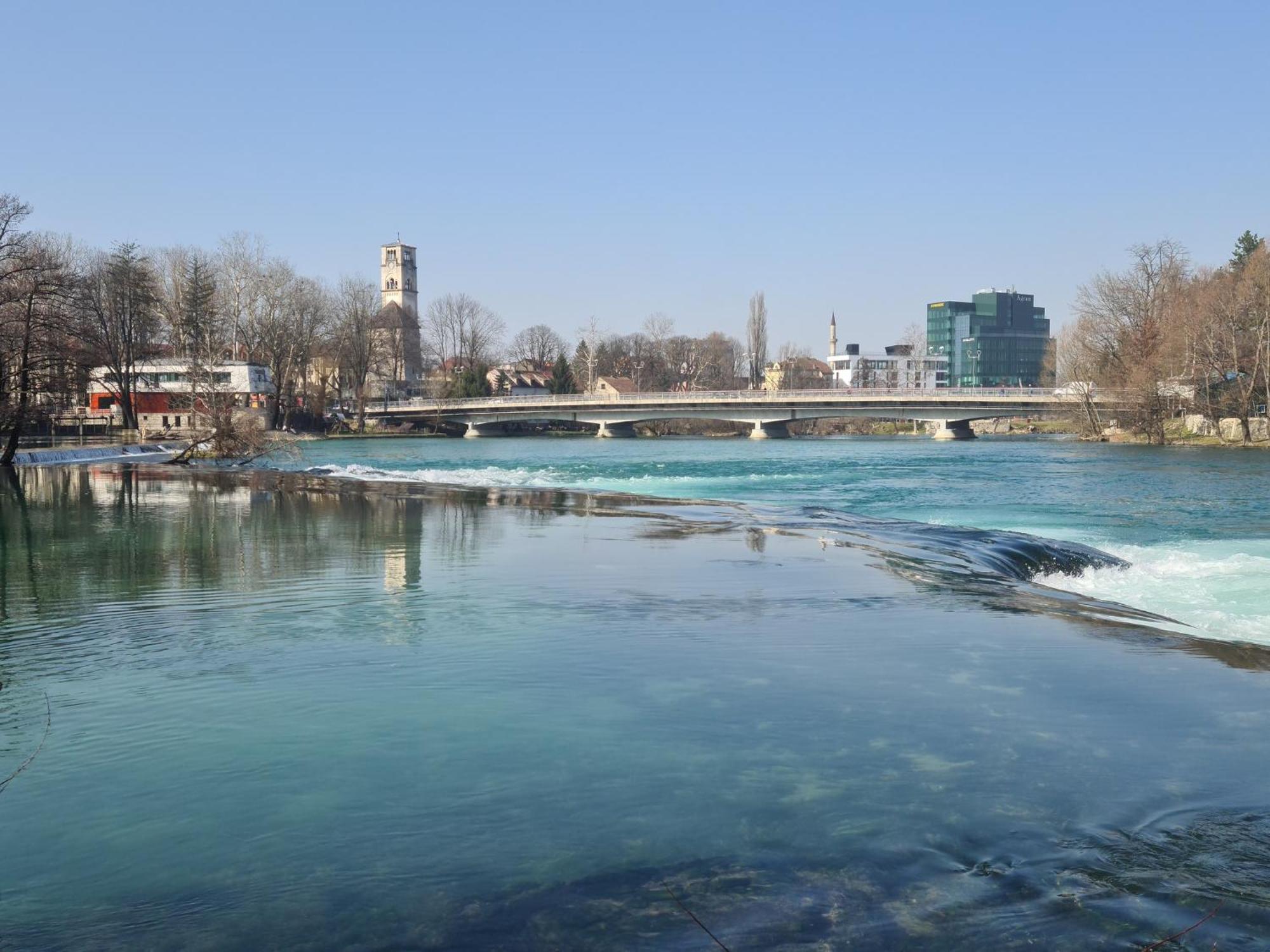 Hotel Gold Jet Bihac Exterior photo