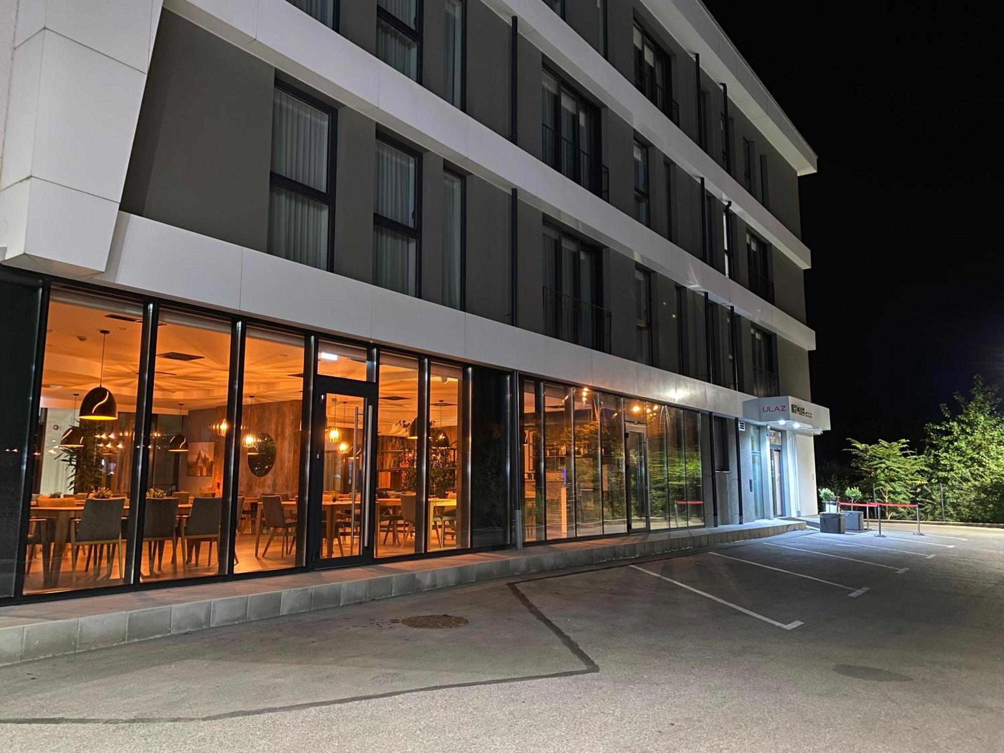 Hotel Gold Jet Bihac Exterior photo